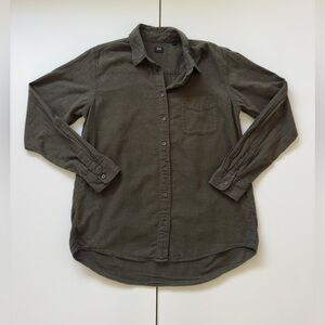 UNIQLO Olive Green Woman’s Shirt 🌴